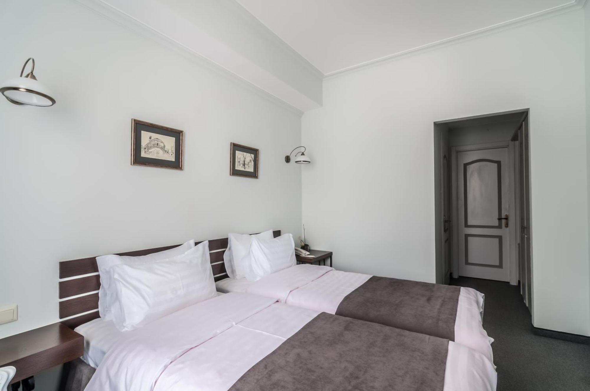 Prestige Palace - Esquisse Hotel Tbilisi Exteriör bild