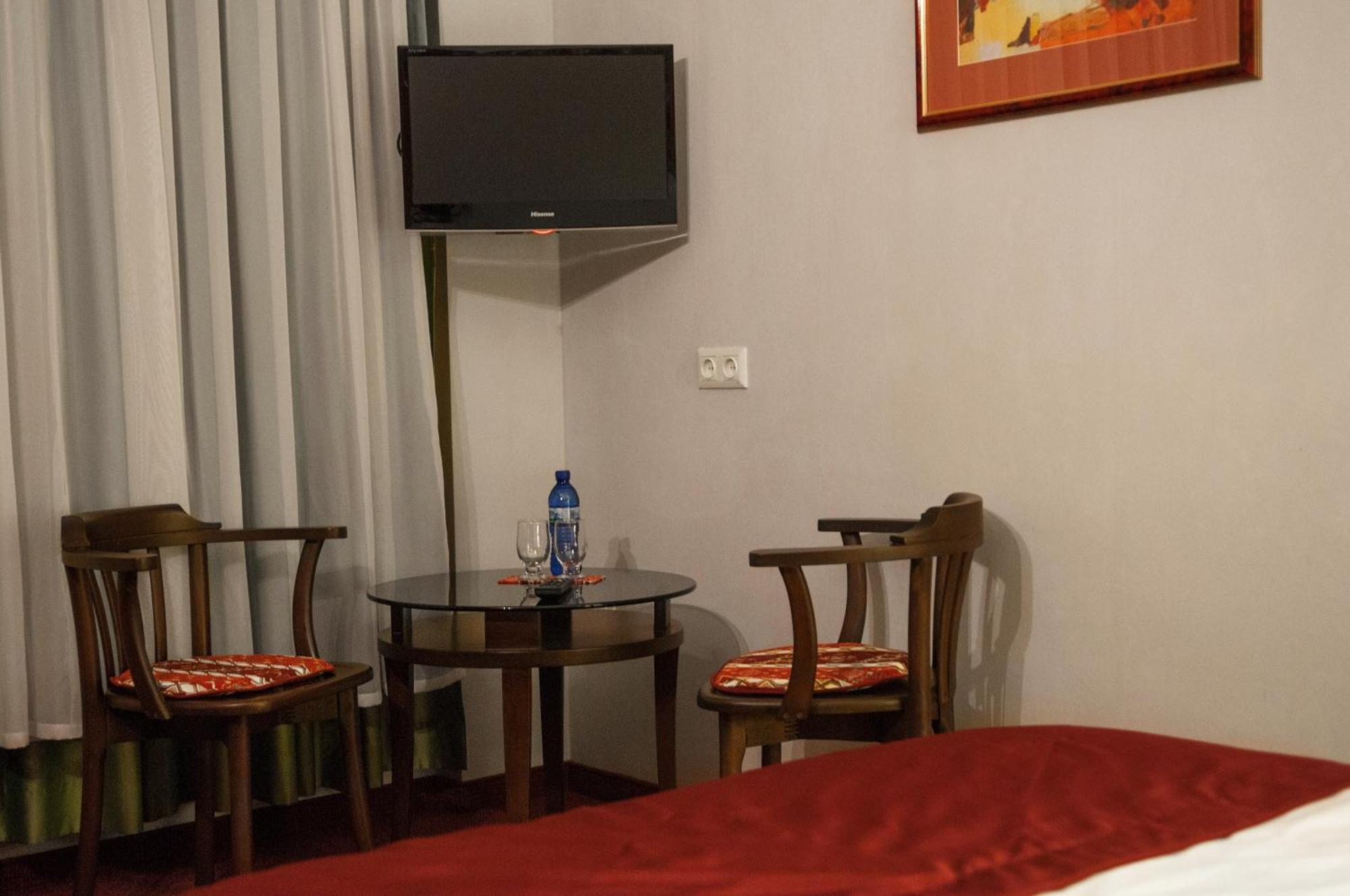Prestige Palace - Esquisse Hotel Tbilisi Rum bild
