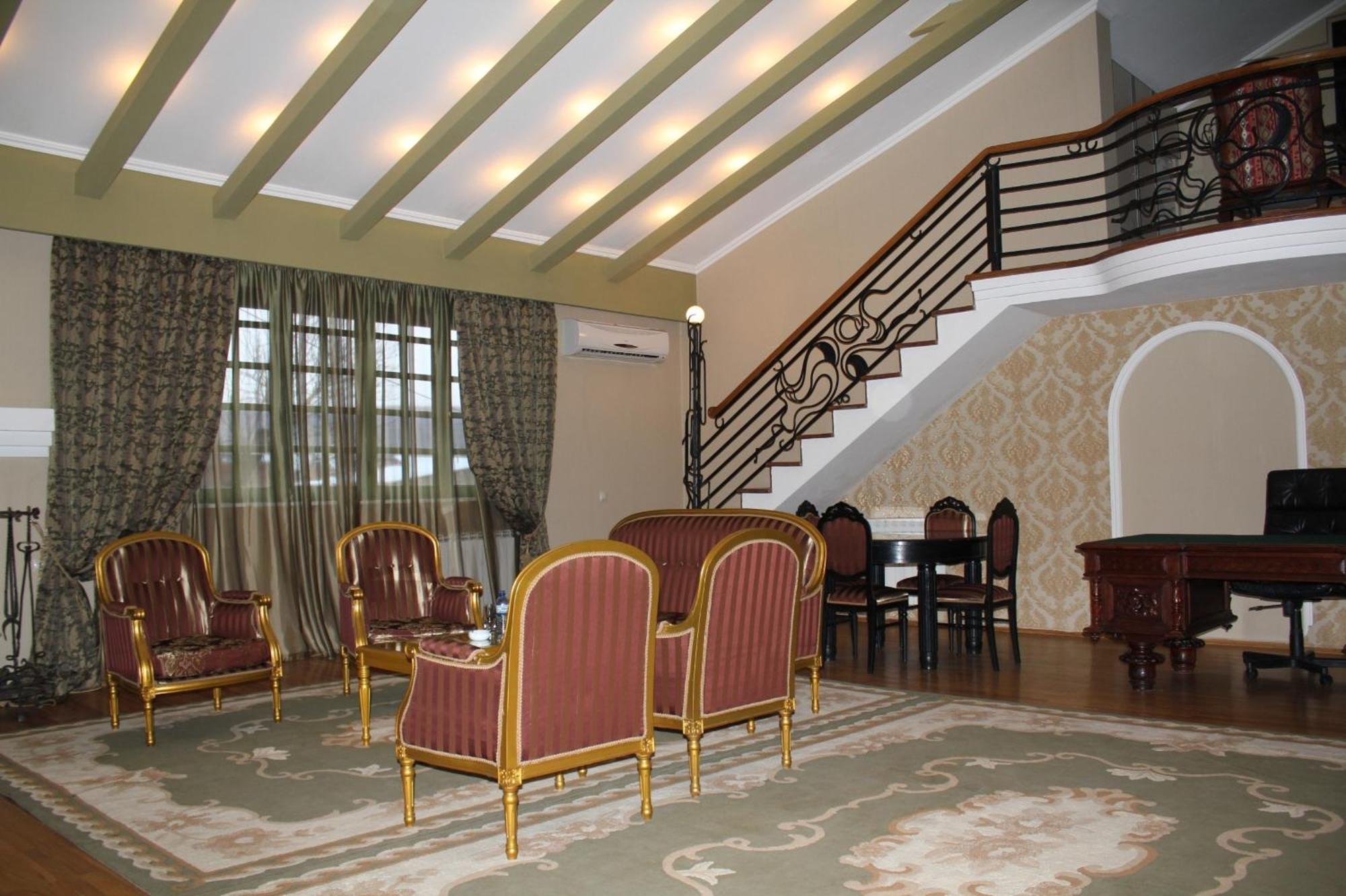 Prestige Palace - Esquisse Hotel Tbilisi Rum bild