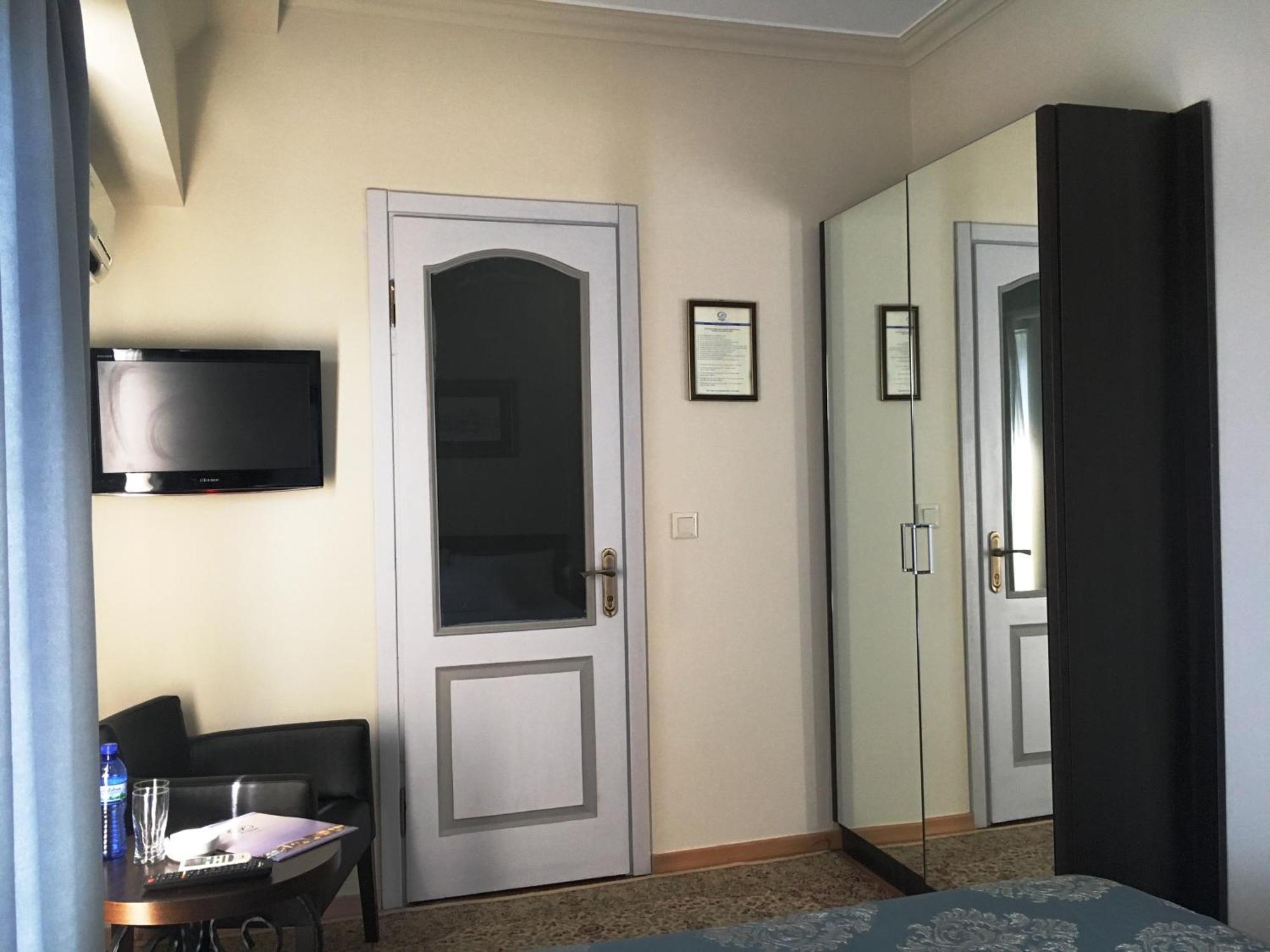 Prestige Palace - Esquisse Hotel Tbilisi Rum bild