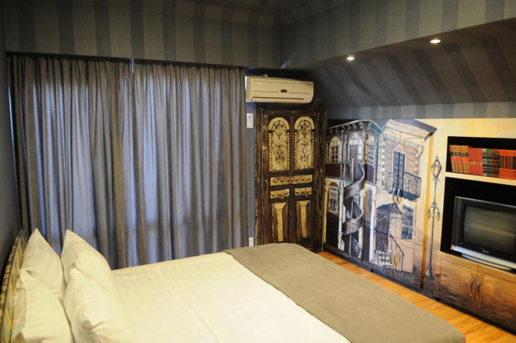Prestige Palace - Esquisse Hotel Tbilisi Exteriör bild