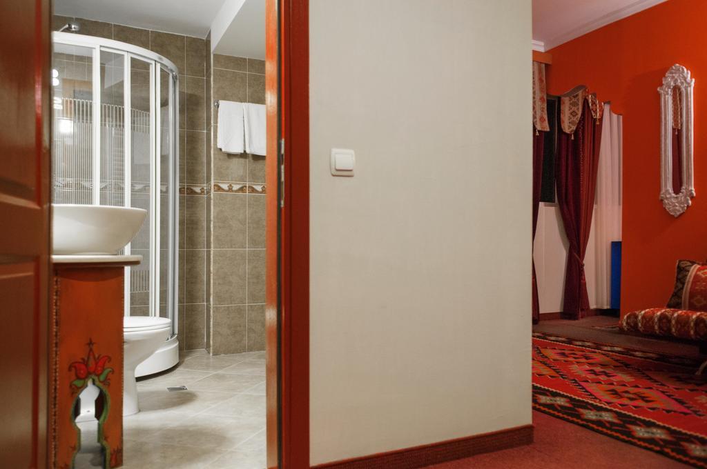 Prestige Palace - Esquisse Hotel Tbilisi Exteriör bild